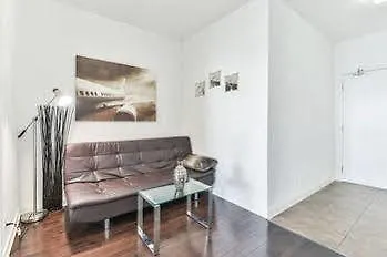 Hotel Atlantis Furnished Suites - York Street Toronto