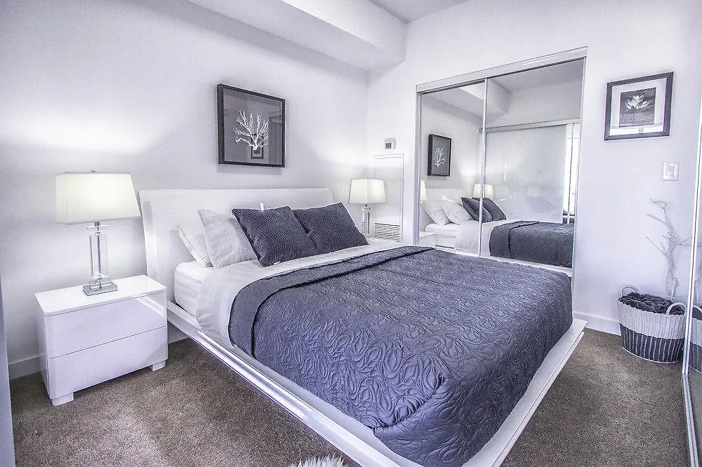 Atlantis Furnished Suites - York Street Toronto 4*,
