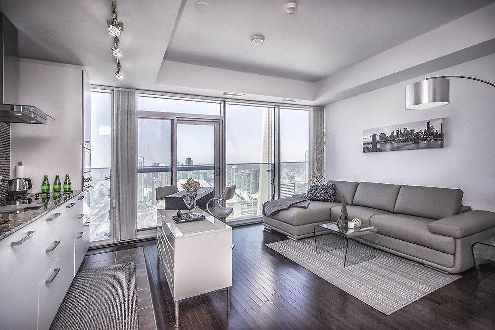 Atlantis Furnished Suites - York Street Toronto Hotel