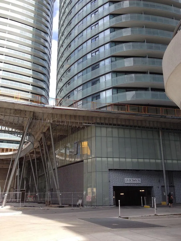 **** Hotel Atlantis Furnished Suites - York Street Toronto Canada