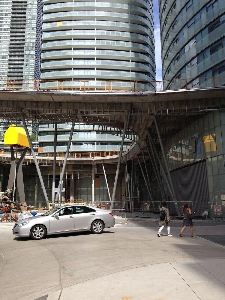 Atlantis Furnished Suites - York Street Toronto