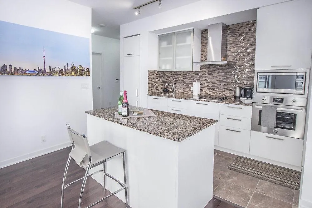 Atlantis Furnished Suites - York Street Toronto Canada