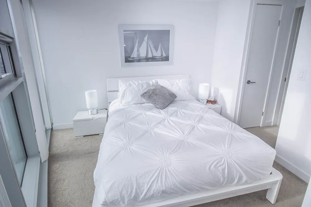 **** Hotel Atlantis Furnished Suites - York Street Toronto Canada