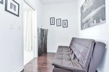 Atlantis Furnished Suites - York Street Toronto Hotel