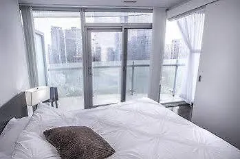 Atlantis Furnished Suites - York Street تورونتو فندق