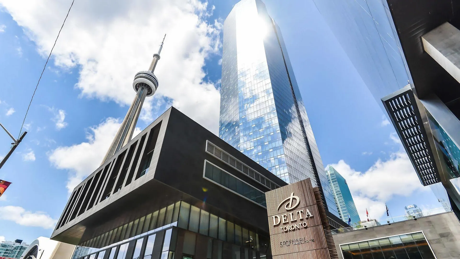 Atlantis Furnished Suites - York Street Toronto