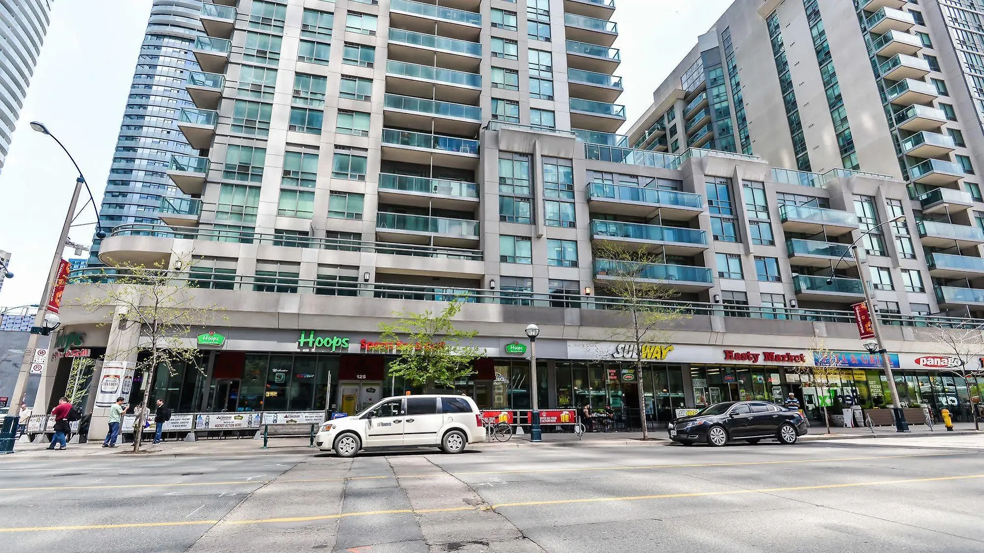 Atlantis Furnished Suites - York Street Toronto Canada
