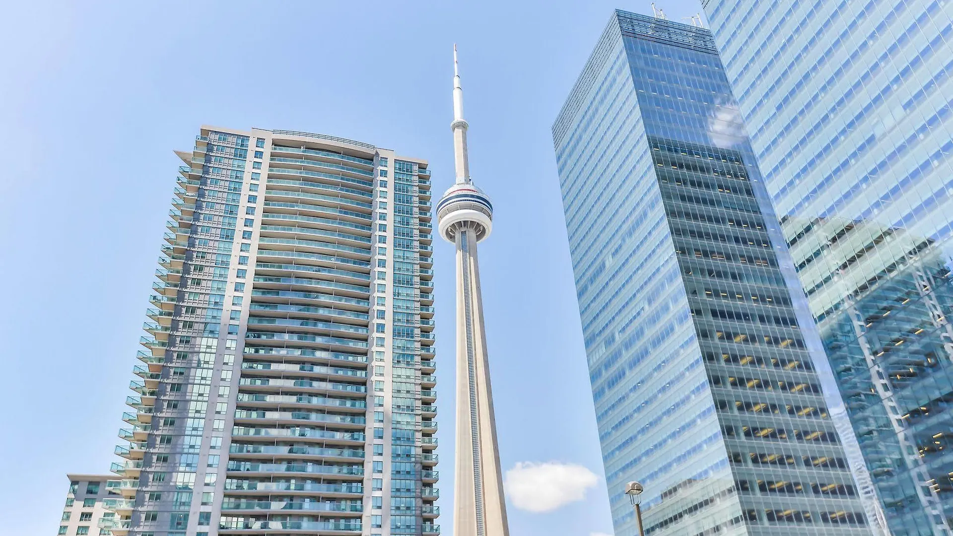 Atlantis Furnished Suites - York Street تورونتو 4*,  كندا