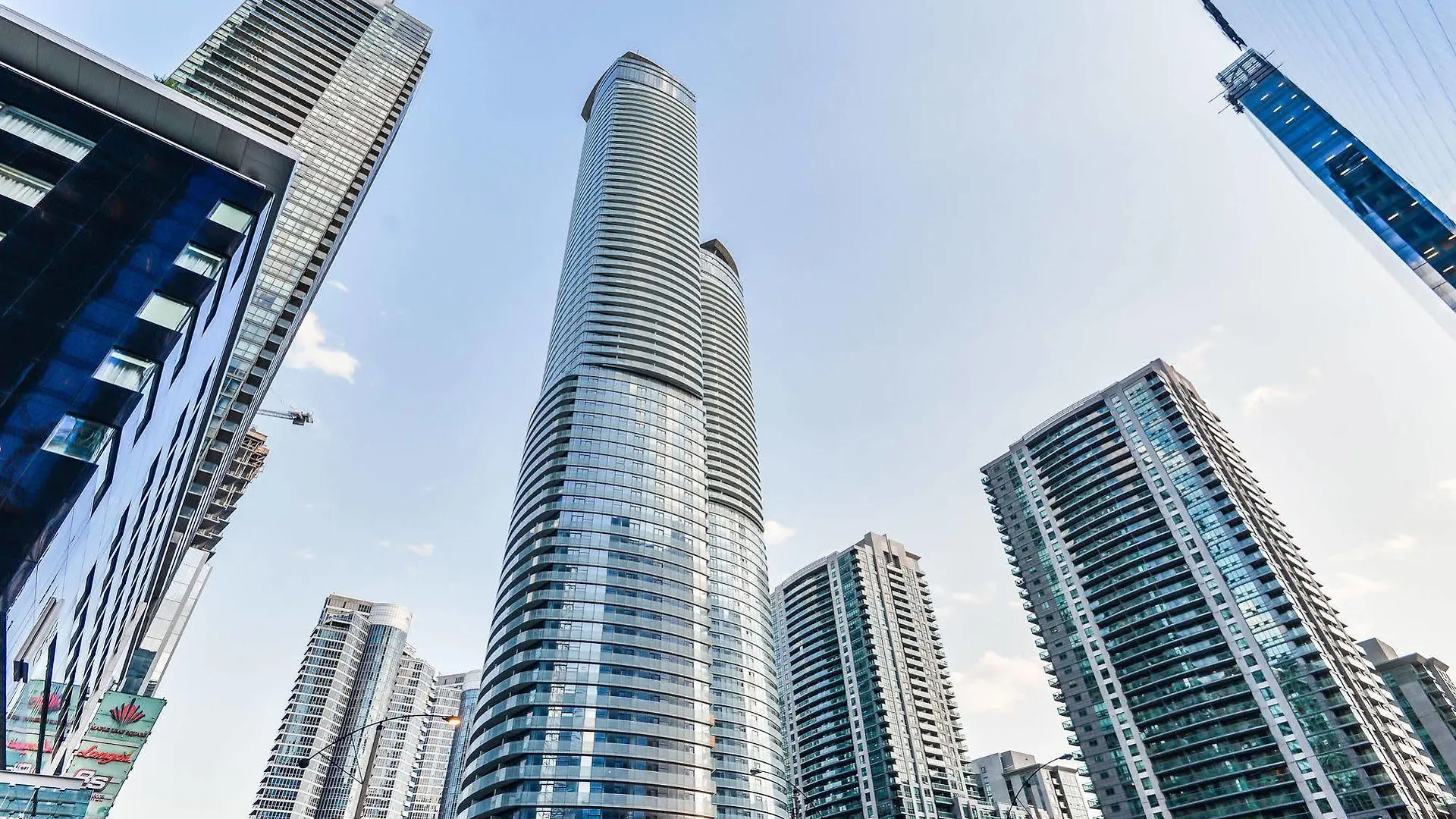 Atlantis Furnished Suites - York Street Toronto 4*,