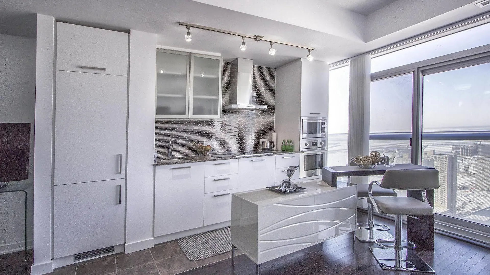 Atlantis Furnished Suites - York Street تورونتو